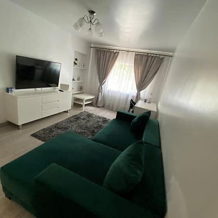 The Urban Hub 1 Apartment Яш Екстериор снимка