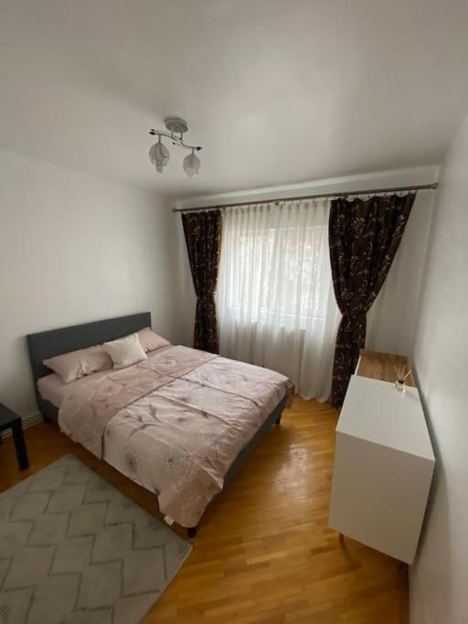 The Urban Hub 1 Apartment Яш Екстериор снимка