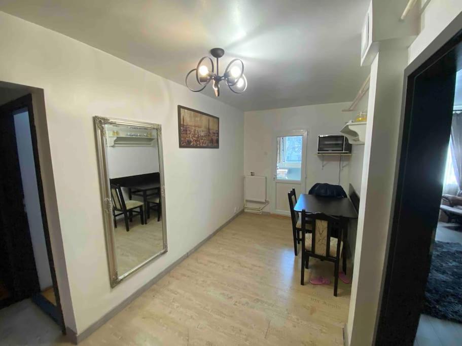 The Urban Hub 1 Apartment Яш Екстериор снимка